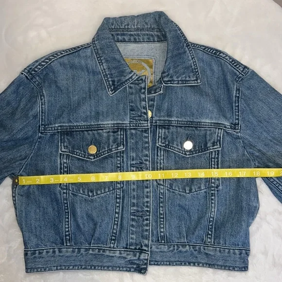 MICHAEL Michael Kors Cropped Denim Jacket Medium Wash with Gold Buttons | Size S - Picture 7 of 8
